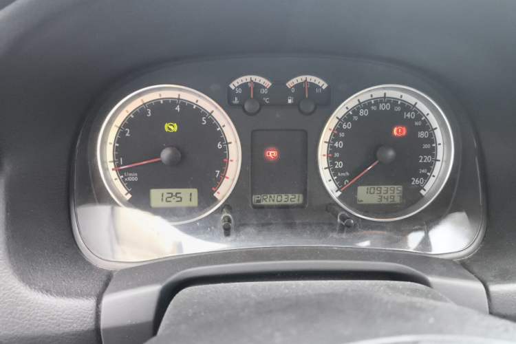 Used Volkswagen Bora Classic 2006 1.6 Automatic Luxury HL Instrument Cluster