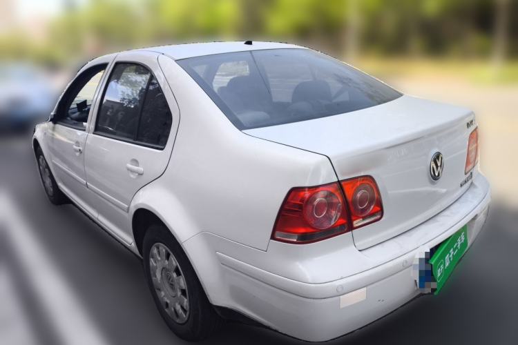 Used Volkswagen Bora Classic 2006 1.6 Automatic Luxury HL Rear Left 45 Deg