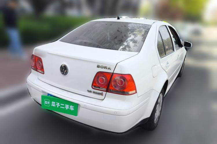 Used Volkswagen Bora Classic 2006 1.6 Automatic Luxury HL Rear Right 45 Deg