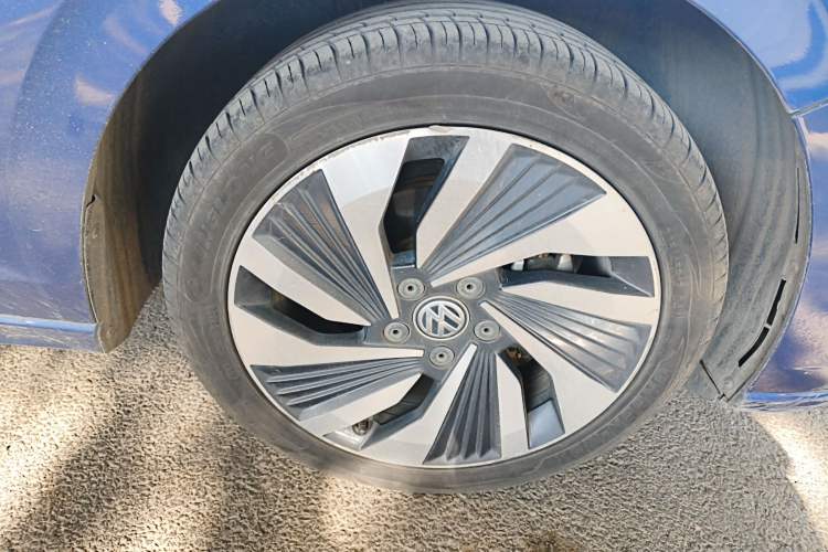 Used Volkswagen Bora Pure Electric 2020 Shan Pro Right Front Wheel Hub
