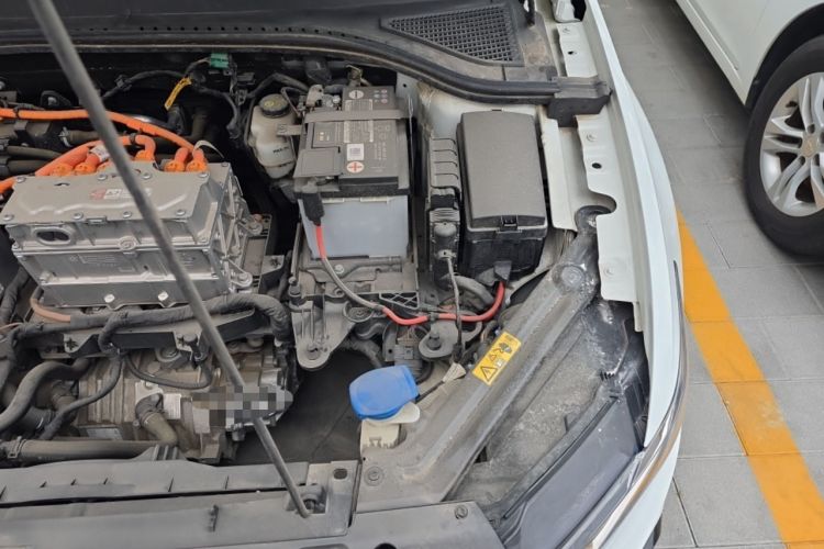 Used Volkswagen Bora Pure Electric 2020 Shan Model Engine Bay Left