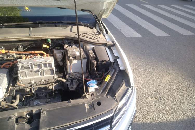 Used Volkswagen Bora Pure Electric 2020 Shan Model Engine Bay Left