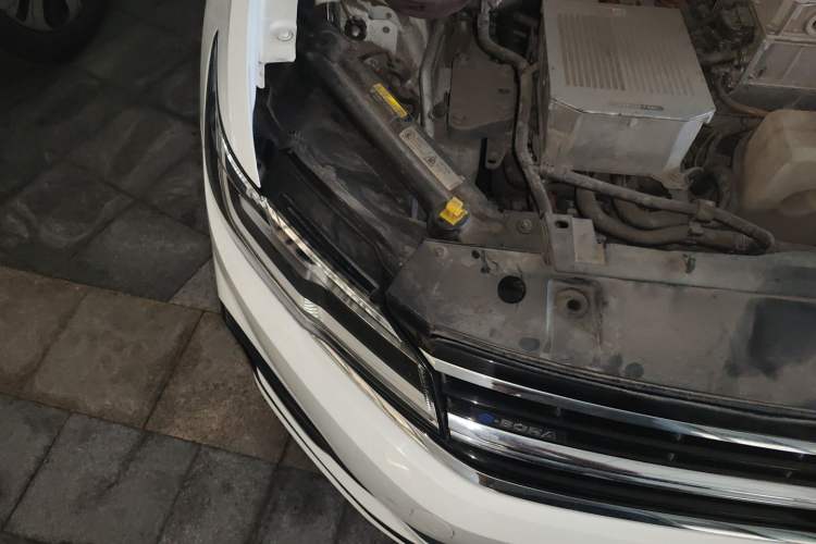 Used Volkswagen Bora Pure Electric 2020 Shan Model Engine Bay Right