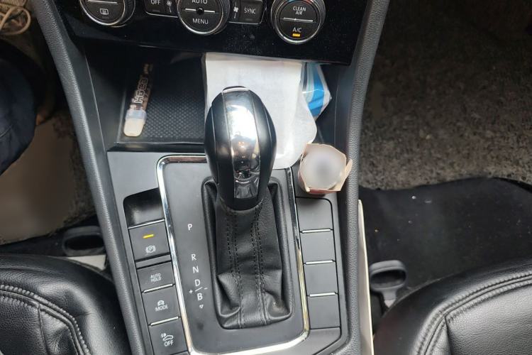 Used Volkswagen Bora Pure Electric 2020 Shan Model Gear Lever