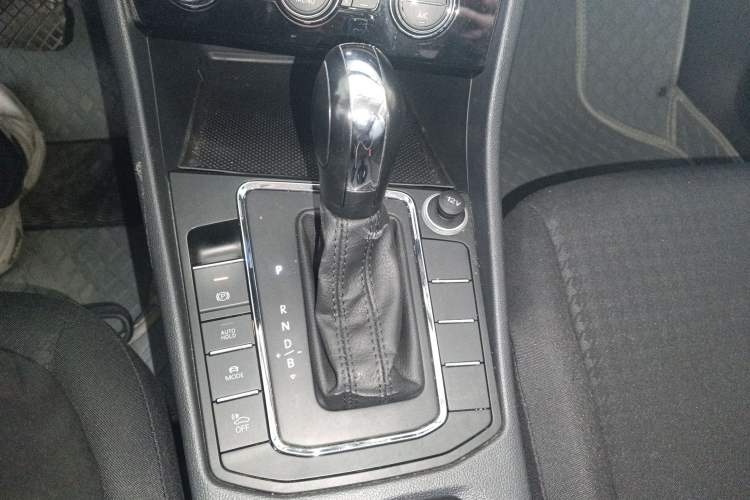 Used Volkswagen Bora Pure Electric 2020 Shan Model Gear Lever