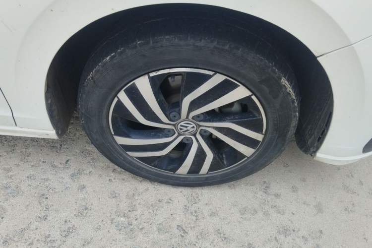 Used Volkswagen Bora Pure Electric 2020 Shan Model Right Front Wheel Hub