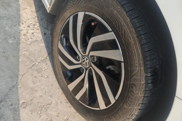 Used Volkswagen Bora Pure Electric 2020 Shan Model Right Front Wheel Hub