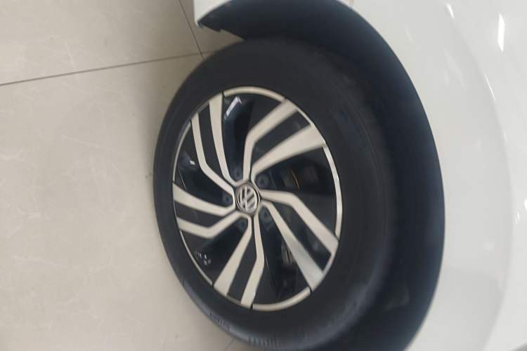 Used Volkswagen Bora Pure Electric 2020 Shan Model Right Rear Wheel Hub