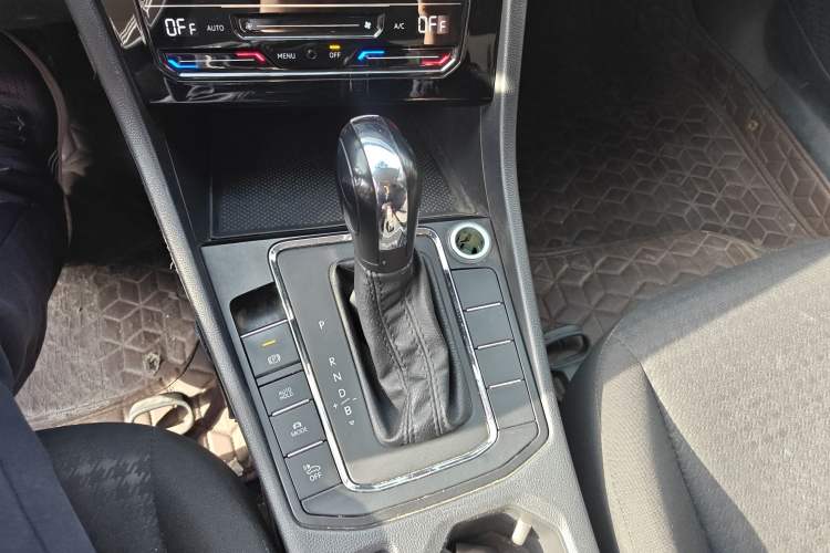 Used Volkswagen Bora Pure Electric 2021 Shang Model Gear Lever