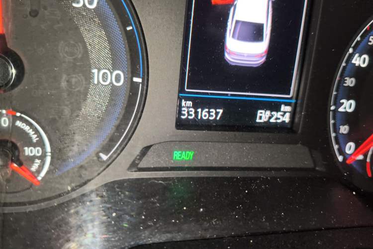 Used Volkswagen Bora Pure Electric 2021 Shang Model Odometer Close Up