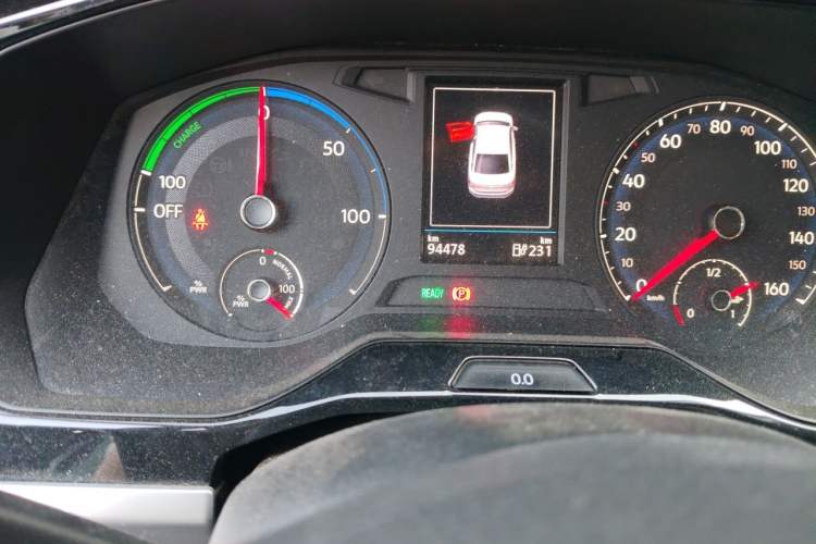 Used Volkswagen Bora Pure Electric 2021 Shang Model Odometer Close Up