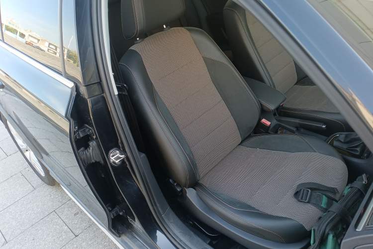 Used Volkswagen C-TREK 2017 1.6L Automatic Comfort Model Right Front Seat