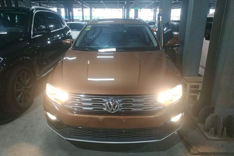 Used Volkswagen C-TREK 2018 230TSI Manual Comfort Version Exterior 1