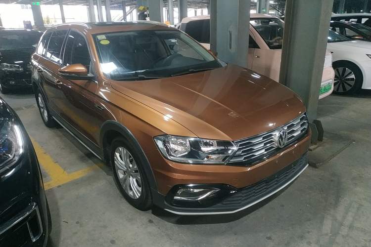 Used Volkswagen C-TREK 2018 230TSI Manual Comfort Version Exterior 2