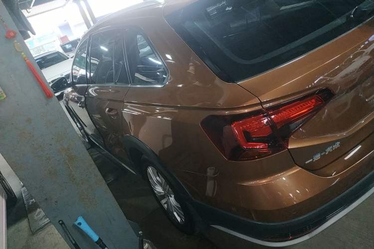 Used Volkswagen C-TREK 2018 230TSI Manual Comfort Version Exterior 3