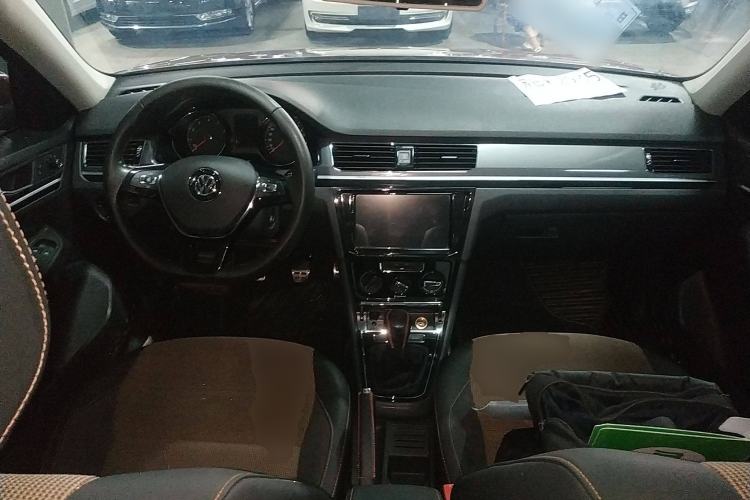 Used Volkswagen C-TREK 2018 230TSI Manual Comfort Version Interior 2