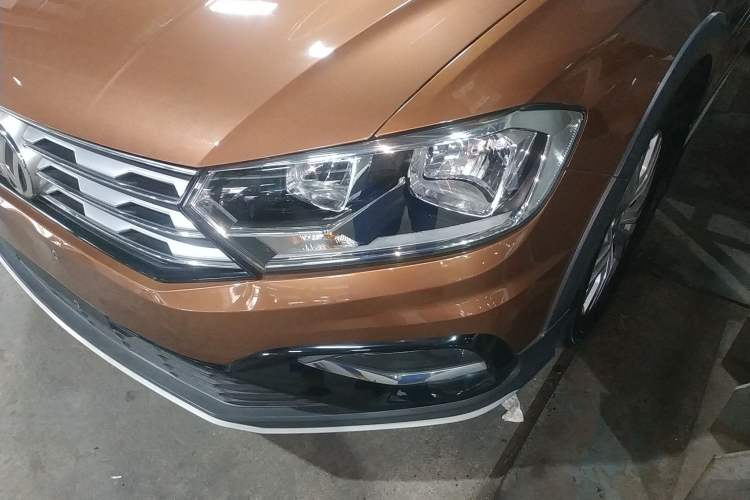 Used Volkswagen C-TREK 2018 230TSI Manual Comfort Version Left Front Headlight