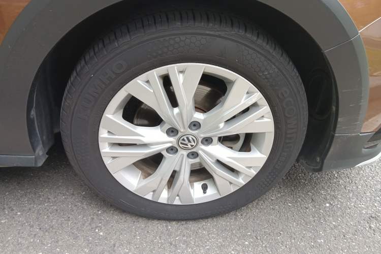 Used Volkswagen C-TREK 2017 230TSI DSG Comfort Version Exterior 7