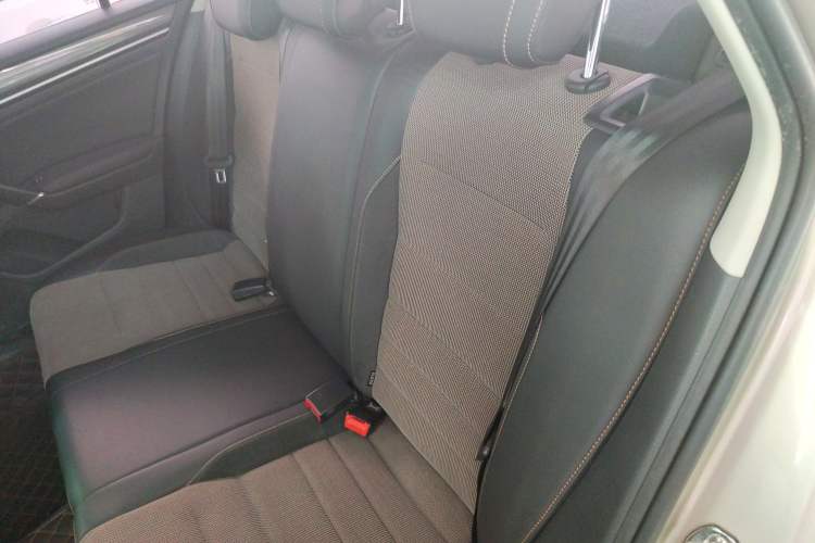 Used Volkswagen C-TREK 2017 1.6L Automatic Comfort Model Interior 1