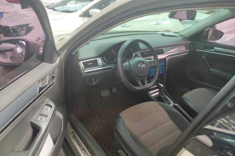 Used Volkswagen C-TREK 2017 1.6L Automatic Comfort Model Interior 2