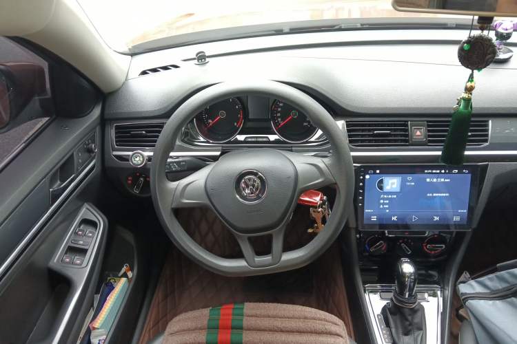 Used Volkswagen C-TREK 2017 230TSI DSG Comfort Version Steering Wheel
