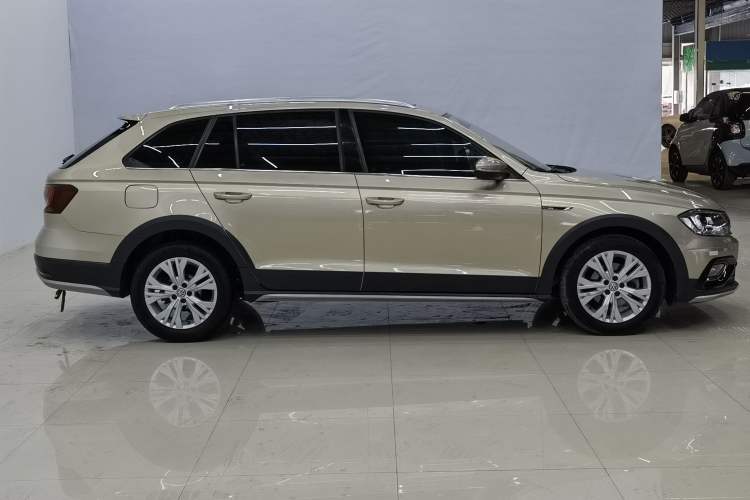 Used Volkswagen C-TREK 2018 1.5L Automatic Comfort Model Exterior 6