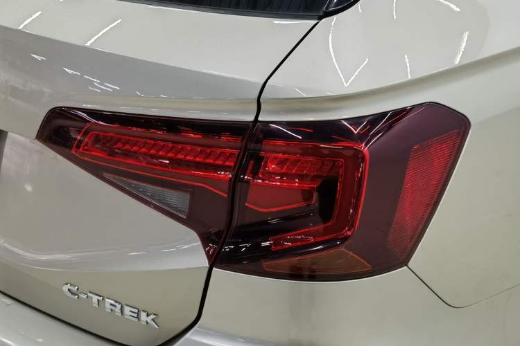 Used Volkswagen C-TREK 2018 1.5L Automatic Comfort Model Exterior 8