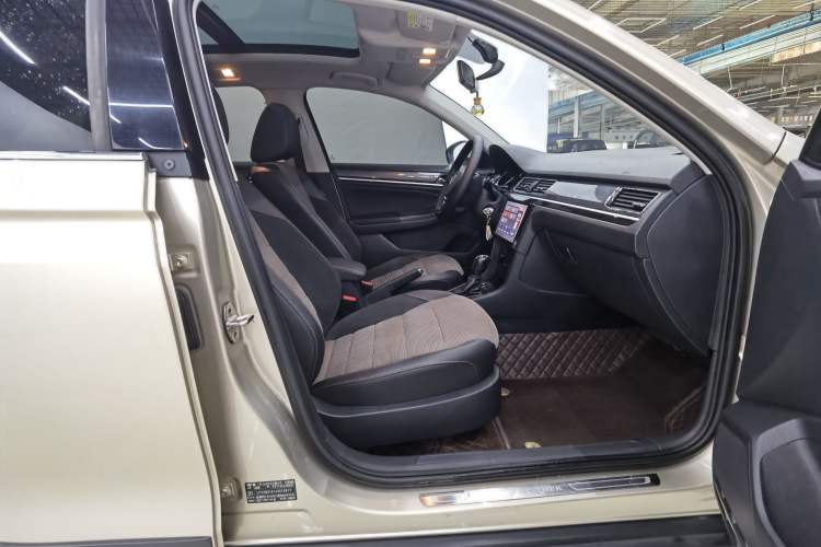 Used Volkswagen C-TREK 2018 1.5L Automatic Comfort Model Right Front Seat