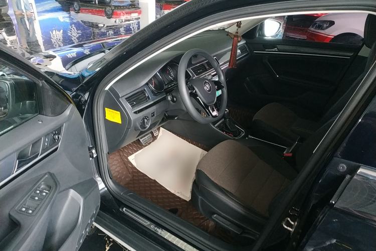 Used Volkswagen C-TREK 2017 230TSI DSG Comfort Version Driver Seat