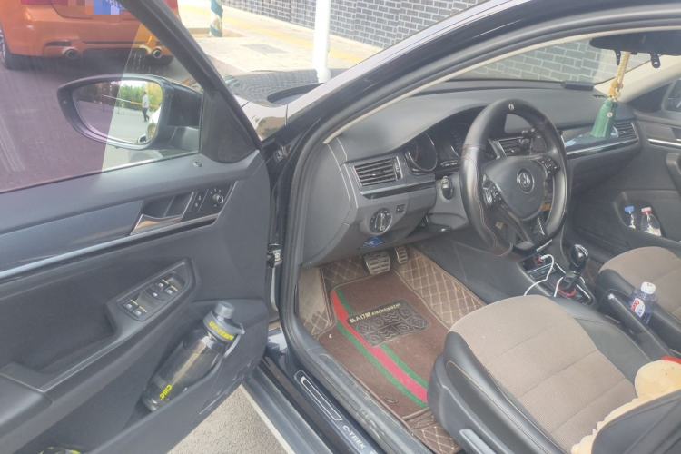 Used Volkswagen C-TREK 2017 230TSI DSG Comfort Version Driver Seat