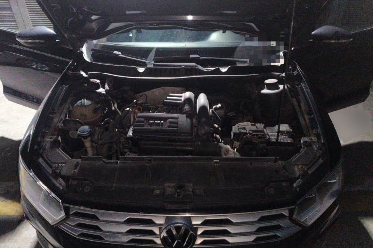 Used Volkswagen C-TREK 2017 230TSI DSG Comfort Version Engine Bay