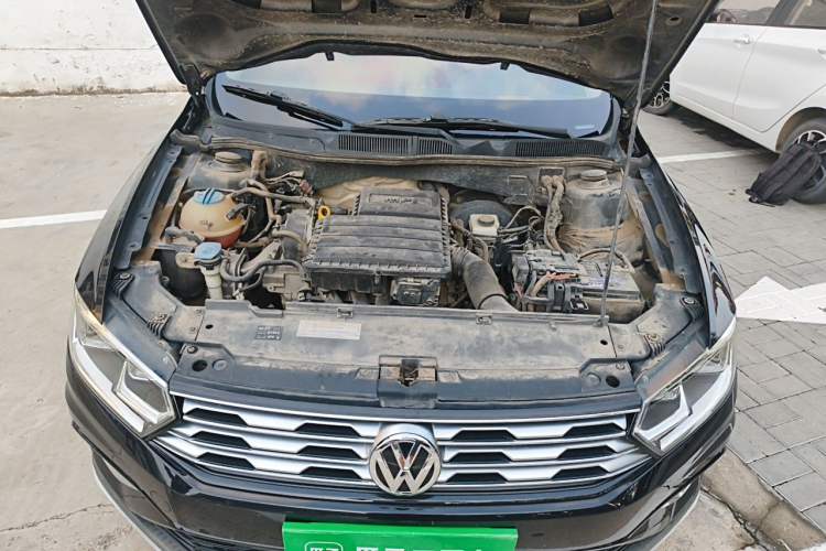 Used Volkswagen C-TREK 2017 1.6L Manual Comfort Model Engine Bay