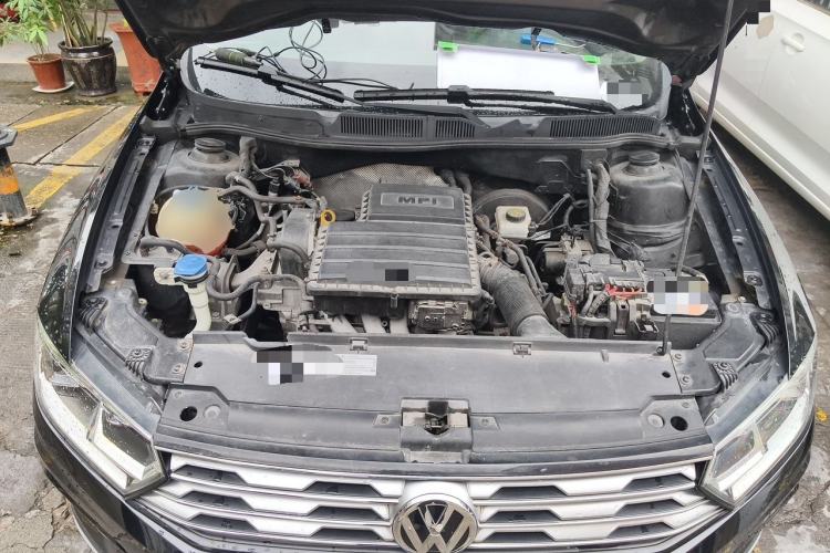 Used Volkswagen C-TREK 2017 1.6L Automatic Comfort Model Engine Bay