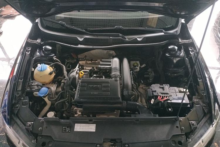 Used Volkswagen C-TREK 2017 230TSI DSG Comfort Version Engine Bay