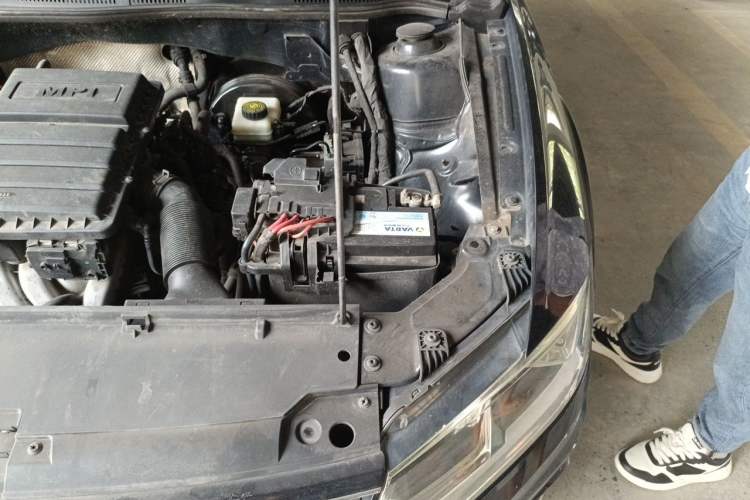 Used Volkswagen C-TREK 2017 1.6L Automatic Comfort Model Engine Bay Left