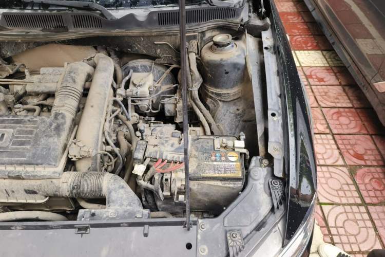 Used Volkswagen C-TREK 2017 230TSI DSG Comfort Version Engine Bay Left