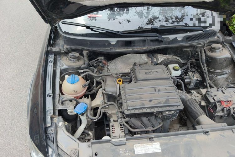 Used Volkswagen C-TREK 2017 1.6L Manual Comfort Model Engine Bay Right