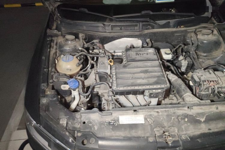 Used Volkswagen C-TREK 2017 1.6L Automatic Comfort Model Engine Bay Right