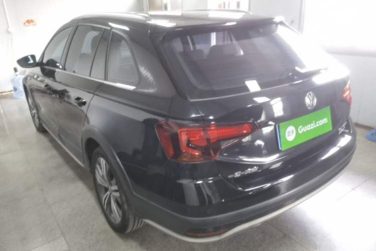 Used Volkswagen C-TREK 2017 230TSI DSG Luxury Model Exterior 2
