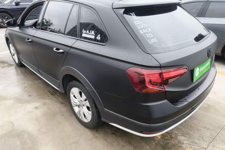 Used Volkswagen C-TREK 2017 1.6L Automatic Comfort Model Exterior 2