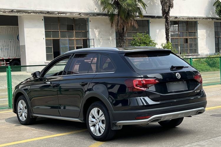 Used Volkswagen C-TREK 2017 1.6L Automatic Comfort Model Exterior 4