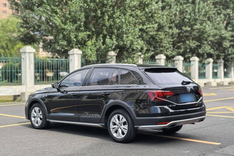 Used Volkswagen C-TREK 2017 1.6L Automatic Comfort Model Exterior 4