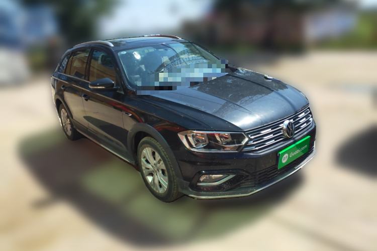 Used Volkswagen C-TREK 2017 1.6L Manual Comfort Model Front Right 45 Deg