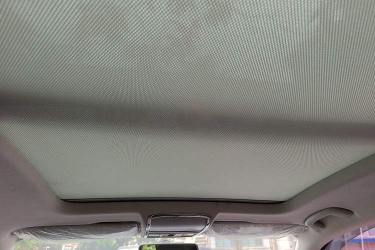 Used Volkswagen C-TREK 2017 1.6L Manual Comfort Model Headliner
