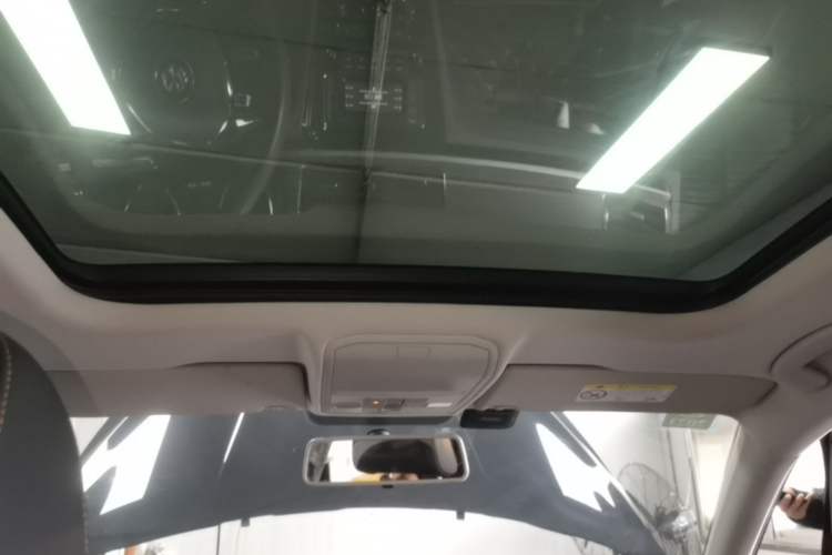 Used Volkswagen C-TREK 2017 230TSI DSG Luxury Model Headliner