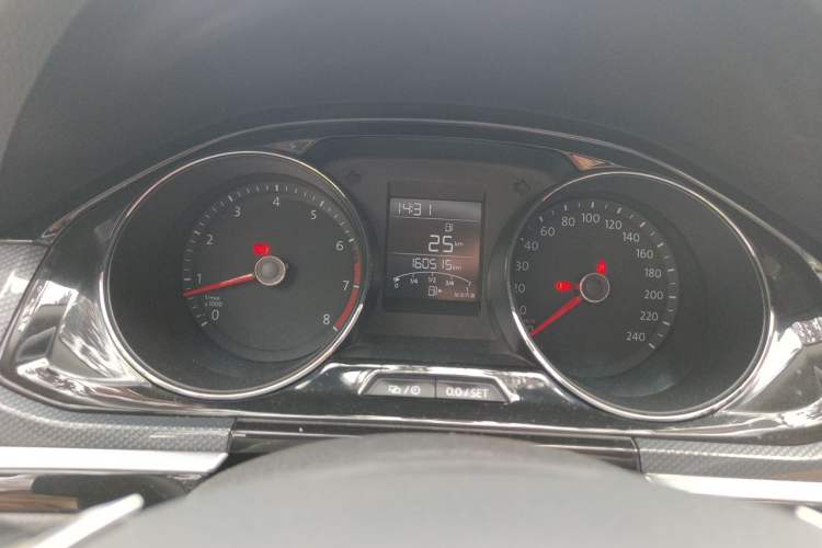 Used Volkswagen C-TREK 2017 1.6L Manual Comfort Model Instrument Cluster