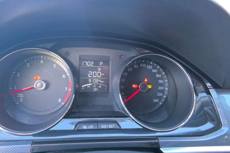 Used Volkswagen C-TREK 2017 1.6L Automatic Comfort Model Instrument Cluster