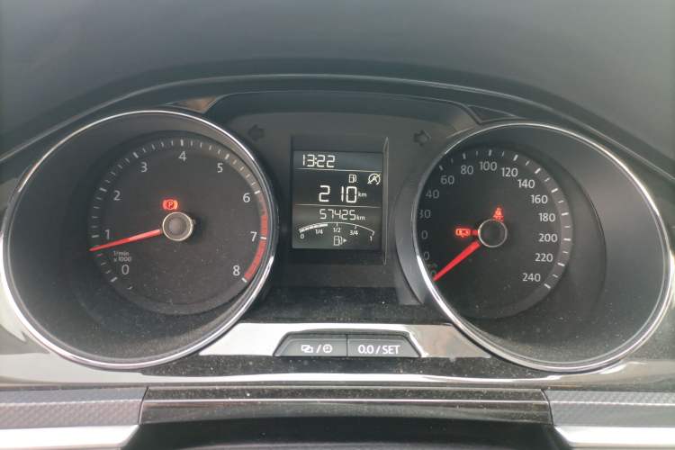 Used Volkswagen C-TREK 2017 230TSI Manual Comfort Version Instrument Cluster