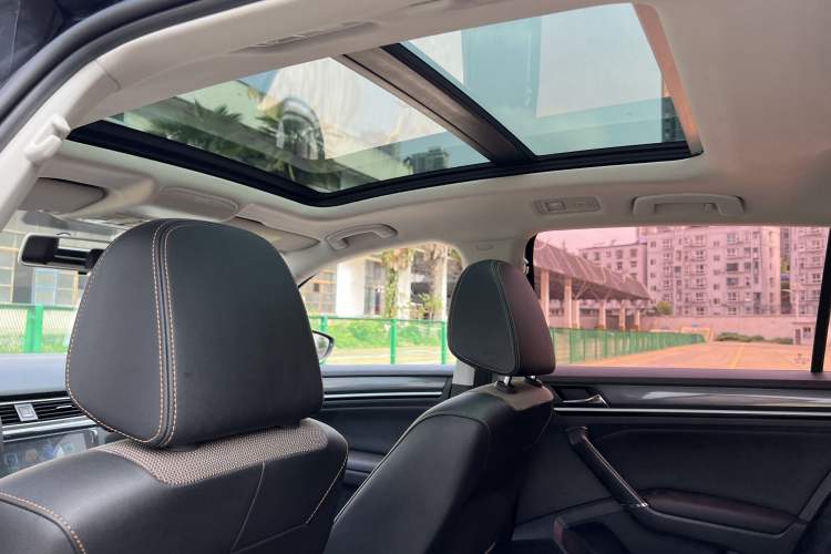 Used Volkswagen C-TREK 2017 1.6L Automatic Comfort Model Interior 10