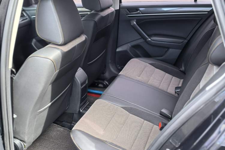 Used Volkswagen C-TREK 2017 1.6L Automatic Comfort Model Interior 3